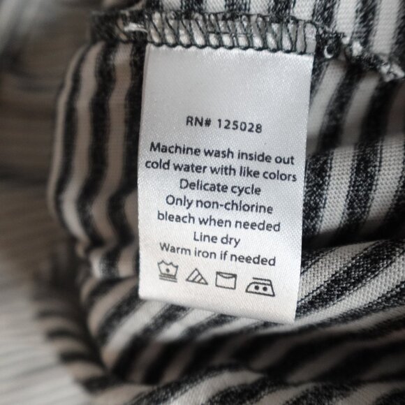 Psycho Bunny Shirt XL / 7 White Gray Striped Chest Pocket NEW - Picture 4 of 8